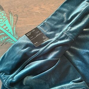 NWT INC velvet leggings
